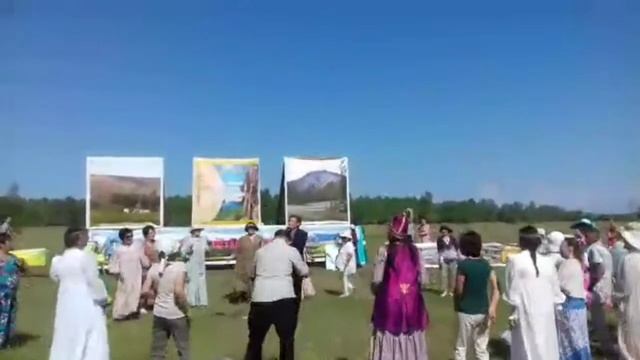 Муома уйгулаах ыһыаҕын кыталыктара. смотреть онлайн