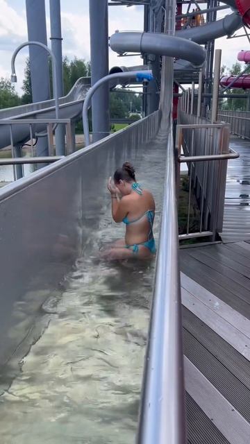 А как вам такая гармония? #аквапарк #лебяжий #МинскБела смотреть онлайн