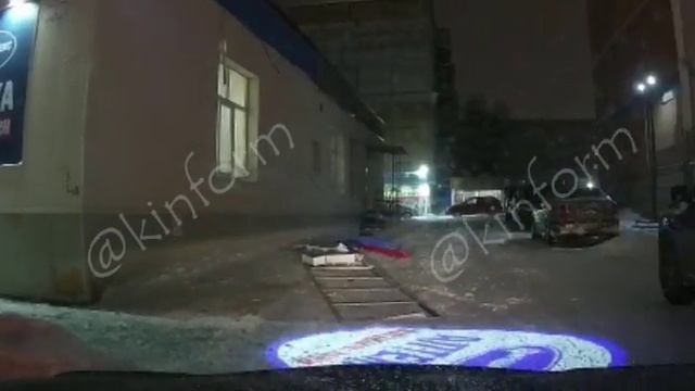 Вывеска Аптека чуть не убила человека в Сургуте смотреть онлайн