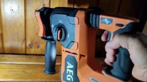 Аккумуляторный бесщеточный перфоратор AEG BBH18BL2