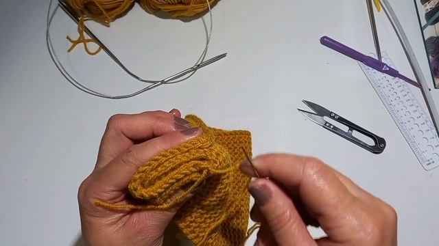 МК простая повязка спицами /Легко и просто/ смотреть онлайн