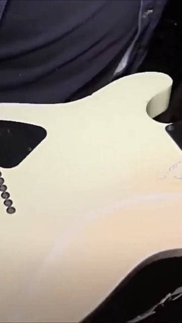 Джим Рут объяснил Лысому за гитару #интервью #музыка #р смотреть онлайн