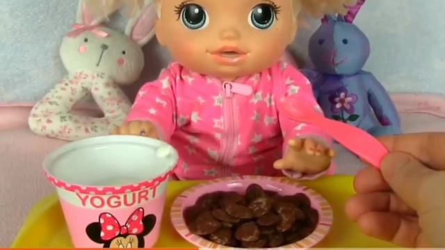 Беби Бон кушает йогурт. Продолжение по ссылке в описании под видео 👇.