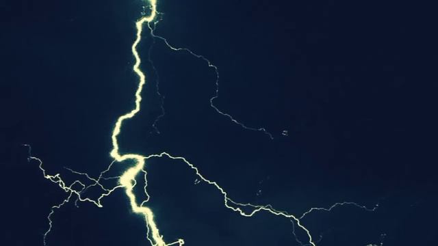 остановки по подъездам - в моей комнате идëт дождь смотреть онлайн