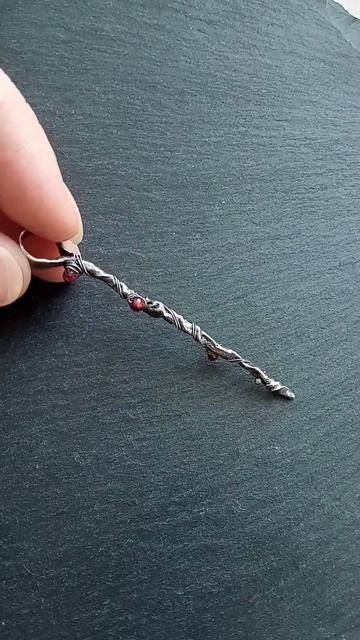 кулон веточка из серебра с бусинами граната(ручная ра? смотреть онлайн