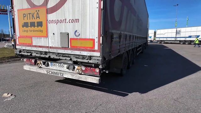 Катаюсь по Швеции и собираю грузы. Дальнобой по Европе