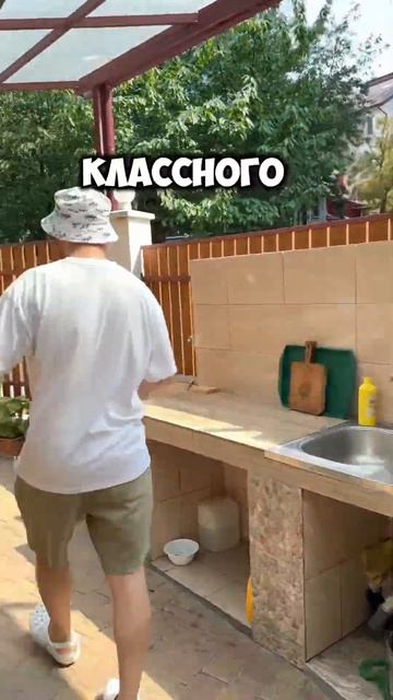 Отель называется сказка на море. Находится в Геленджи? смотреть онлайн