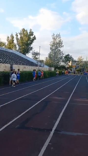 #Денис на беговой дорожке #тренировка #russia #дети #много? смотреть онлайн