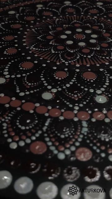 Мандала в технике точечной росписи акрилом на холсте. смотреть онлайн