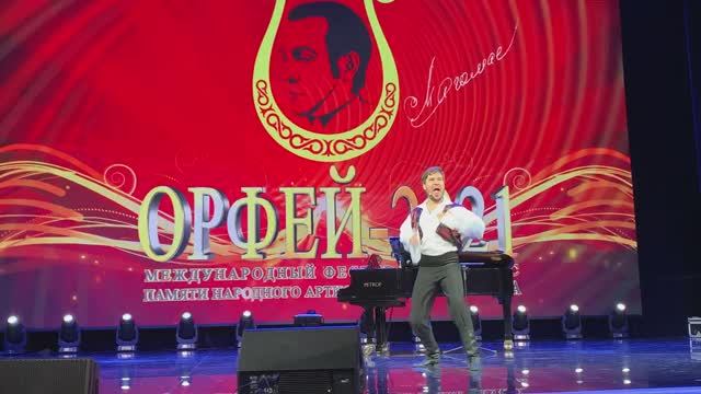 Ария Тассило из оперетты И.Кальмана "Марица"
Поет Сергей Рязанов