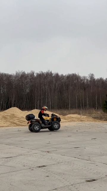Чуть не перевернул квадроцикл  atv automobile offroad stels mud brp stelsleopard cfmoto