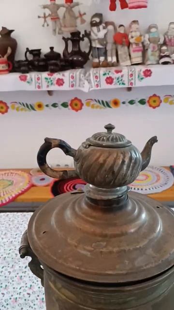 Старинный самовар с чайником смотреть онлайн