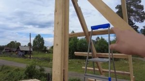 Переехали на Алтай. Строю баню сам. Стропила!
