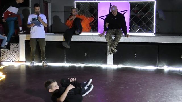 ART BATTLE 2019  break dance kids 1x1  18 FINAL  Bboy MARS  Bboy АЛЕКСАНДР