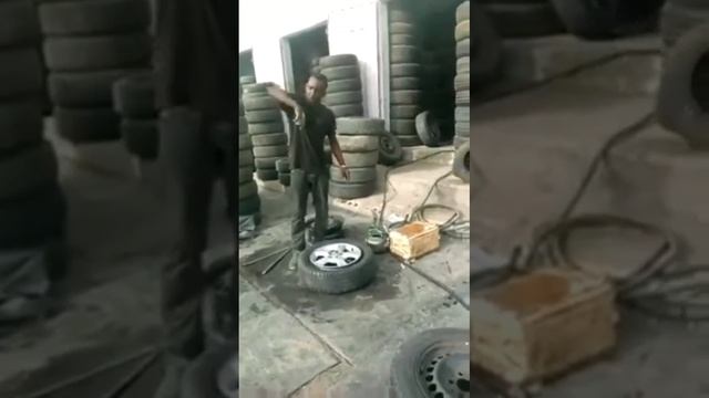 Шиномонтаж без монтажных станков, практически голыми руками!