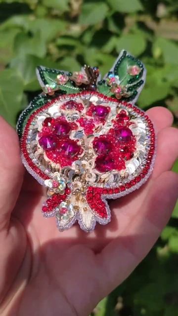 Брошь "Спелый гранат" #бисер #брошькупить #вышивка смотреть онлайн