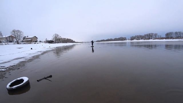 МОСКВА РЕКА - РЫБАЛКА. Смотрите будет жарко! Щука на дж? смотреть онлайн