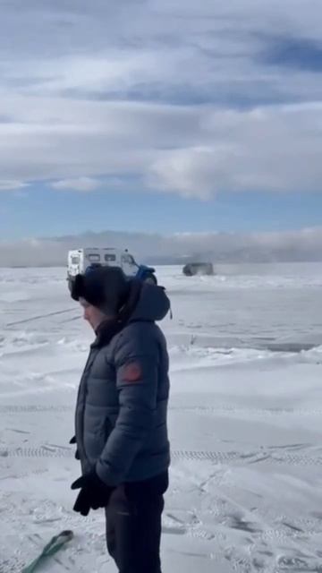 Неудачный прыжок .Байкал#рыбалка #экстрим #страх #зимн? смотреть онлайн