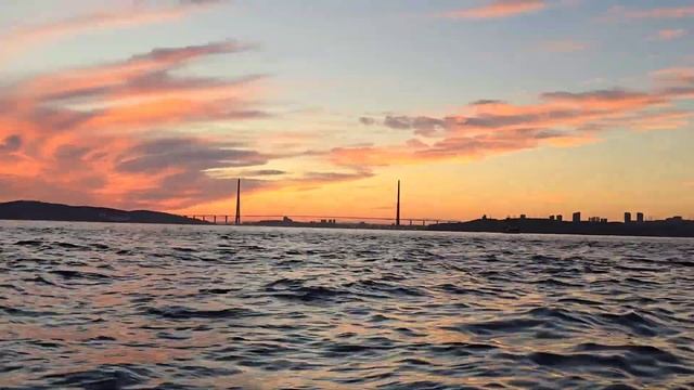 Ночная рыбалка на кальмара в штиль во Владивостоке. #Б?