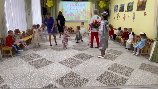 Праздник 8 марта в младшей группе ( 06.03.2024) смотреть онлайн