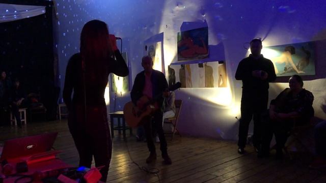 Беги Беги - Катетина Марка и Давид Форман смотреть онлайн