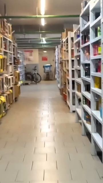 Яндекс Смена - подработка в Лавке легче, чем в Ленте смотреть онлайн