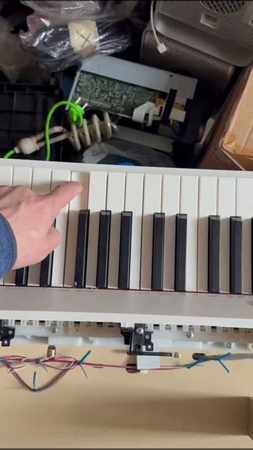 🎹 Ремонт цифрового пианино CASIO AP-270 дребезг при воспроизведении нот, стук в динамиках.