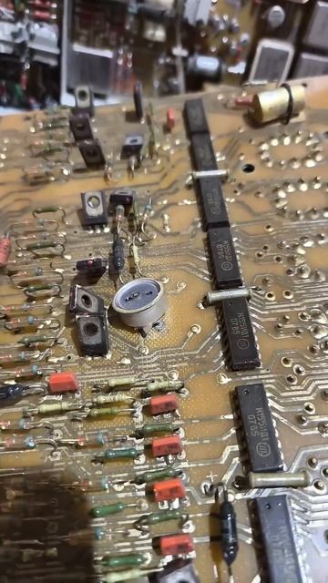 Скупка радиодетали, диоды позолота. Микросхемы срезка смотреть онлайн