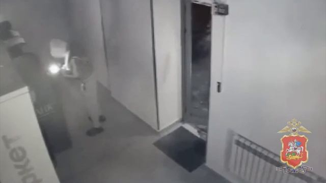 Житель Подмосковья задержан полицией за попытку вскр? смотреть онлайн