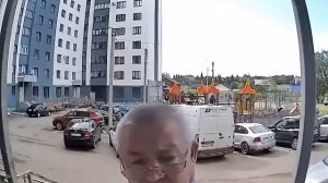 подъезд .смешное видео. прикол в подъезде.