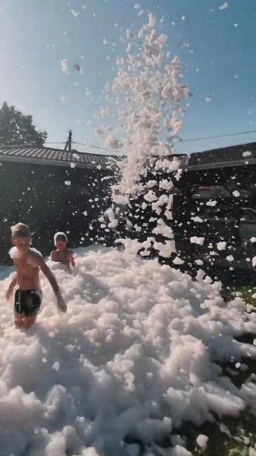 Детский день рождения с pena party #пеногенератор, #пеннаяв смотреть онлайн