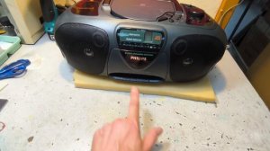 продается магнитофон с блютуз Philips AZ8056 3000 руб