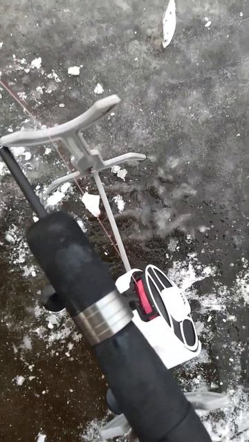 Удочка Driver 1. Рыбалка зимой со льда. Берш на Горьковско? смотреть онлайн