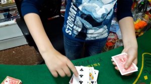 Очень прикольный фокус с картами )))))