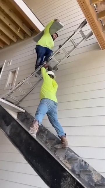 Приколы со стройки. Техника безопасности хромает #юмо? смотреть онлайн