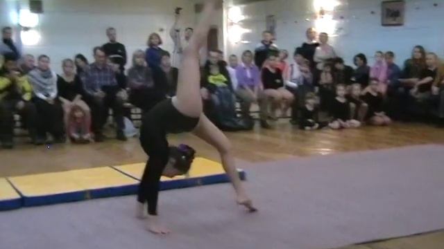 Акробатическое выступление в Текстильщиках смотреть онлайн