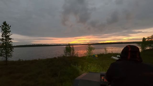 РЫБАЛКА НА КРАСИВОМ ТАЁЖНОМ ОЗЕРЕ ЯМАЛА! ПРИЕХАЛИ ЗА К смотреть онлайн