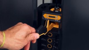 MATRIX VERSA PLUS VS-S40P Бицепс-машина