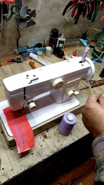 Как намотать нитки с большой бобины на стандартную..... смотреть онлайн