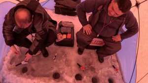 Ловим леща 🎣 на Казакова. #рыбалка #2025 #зима #лещ