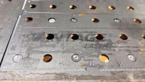 Производство сварочных столов с гравировкой, сеткой и линейкой