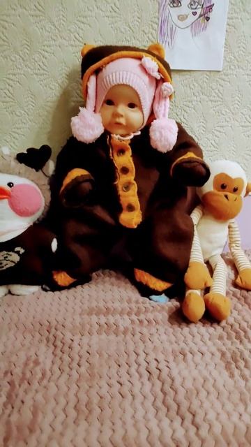 не ну так и есть как одевает мама и как бабушка