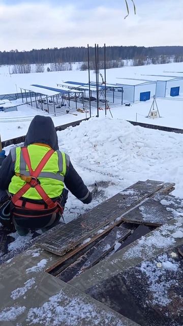 молоток работа стройка монолит смешной папа смотреть онлайн