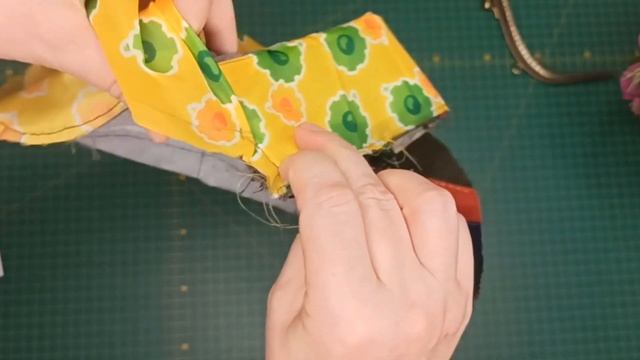 Косметичка-шкатулка с фермуаром из остатков ткани. Ка? смотреть онлайн