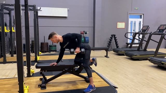 Тяга гантели в наклоне.Спина смотреть онлайн