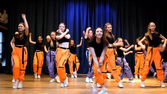 Девочки 6- 17 лет танцуют  | Детские танцы и гимнастика | ? смотреть онлайн