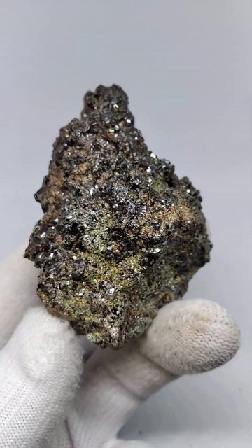 N462. Гранат андрадит. Челябинская область. смотреть онлайн