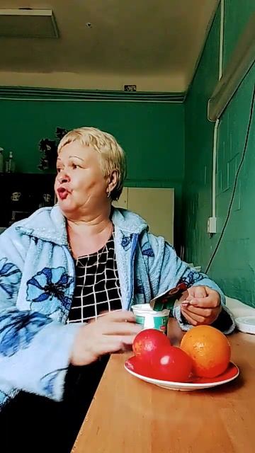 не ем... после шести... после семи ем.. смотреть онлайн