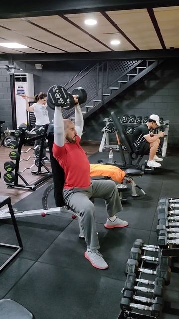 Форма-3 МЦ1 Д4 Жим гантелей сидя смотреть онлайн