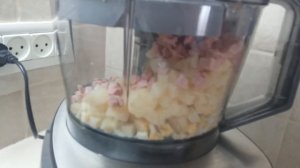 Bosch MultiTalent MCM68885 Нарезка кубиками оливье